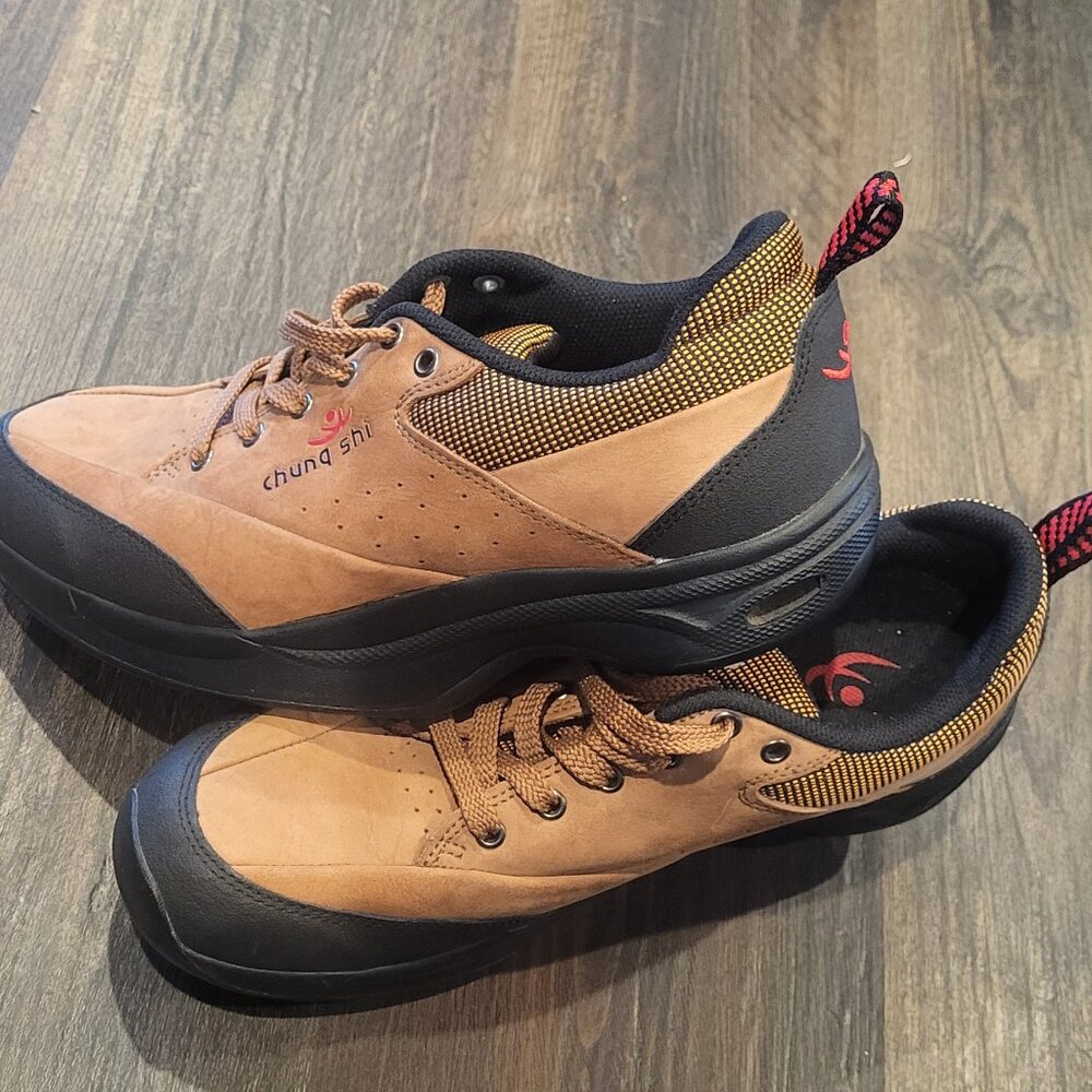 This is a pair of Chung Shi Rocker Stafild toning shoes